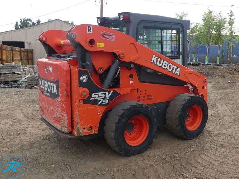 2016  Kubota   SSV75  Skid Steer Loader - Roller Auctions