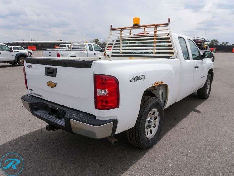 2010 Chevrolet Silverado 4WD Super Cab Pickup - Roller Auctions
