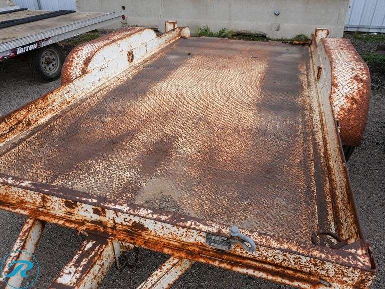 2007  Butler  T/A Tilt Deck Trailer - Roller Auctions