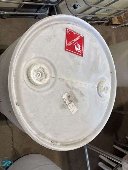 (2) Uline 55-Gallon Closed-Top Plastic Drums – Natural - Roller Auctions