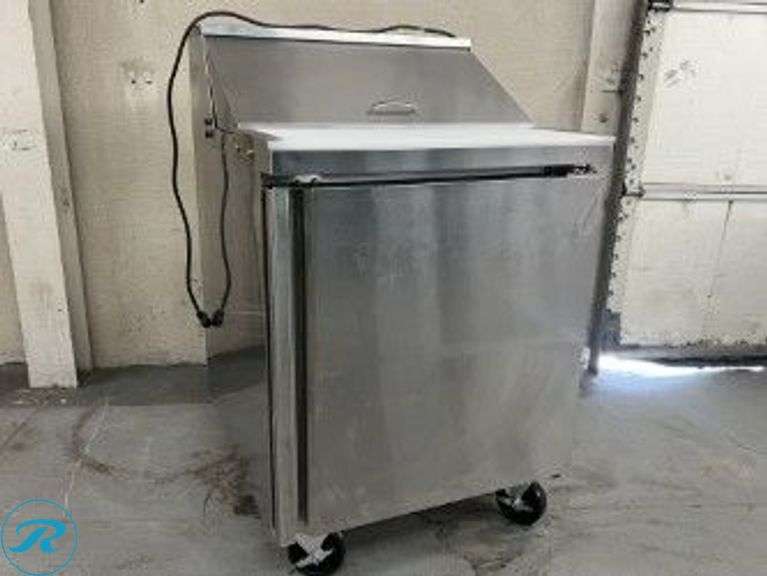Kutano 27″ Salad and Sandwich Prep Table, Stainless Steel – Used/Tested Works