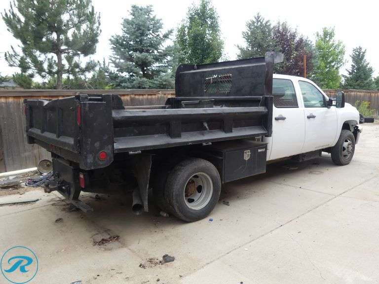 2013  Chevrolet  Silverado   3500 HD  4WD  Dump Truck - Roller Auctions