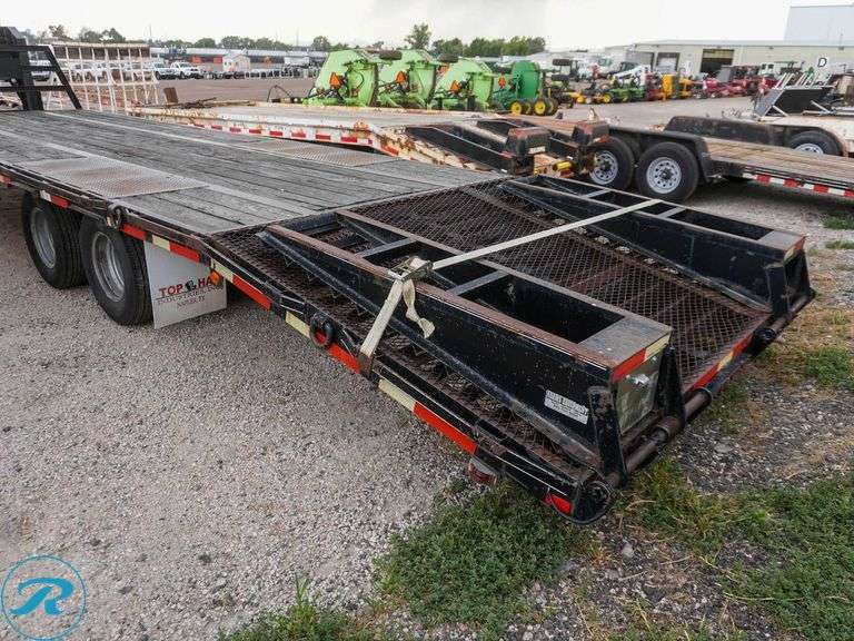 2007 Top Hat T/A Gooseneck Equipment Trailer - Roller Auctions