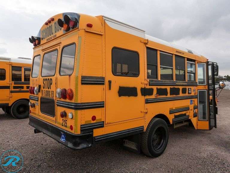 2004 Thomas Freightliner RWD 30-Passenger School Bus - Roller Auctions