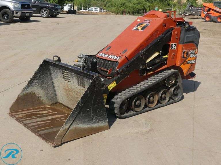 2018  Ditch Witch  SK1050  Mini Skid Steer Loader