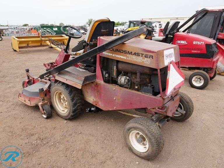 Toro  Groundsmaster 325-D  Ride-On Mower - Roller Auctions