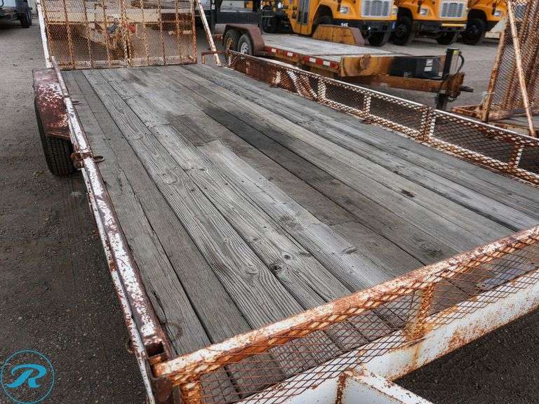 2003 Superior T/A Equipment Trailer - Roller Auctions