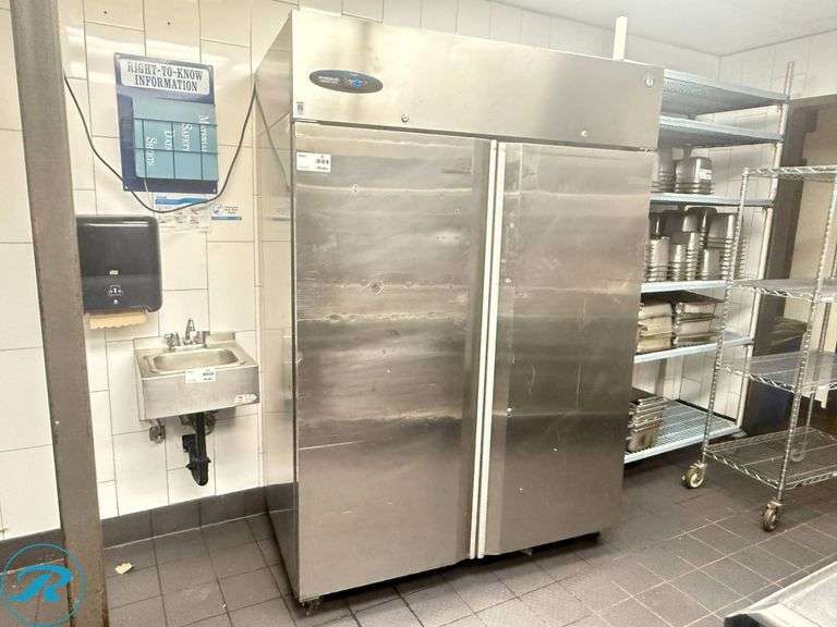 Hoshizaki CF2S-FS 2-Door Reach In Freezer On Casters - Roller Auctions