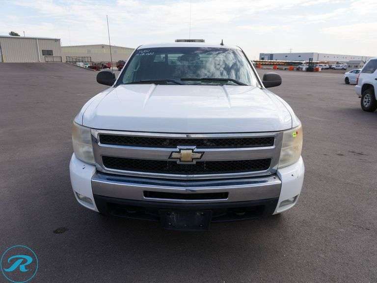 2011  Chevrolet  Silverado 1500  4WD Super Cab  Pickup - Roller Auctions
