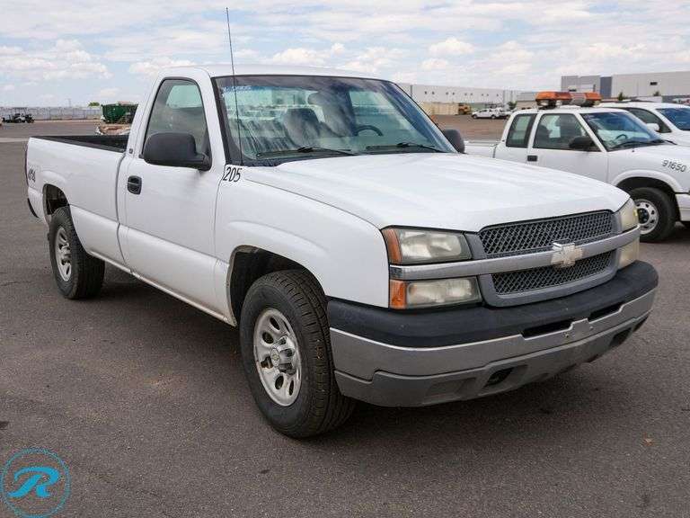 2005  Chevrolet  Silverado   1500  4WD  Pickup - Roller Auctions