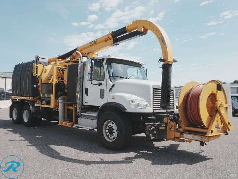 2012 Freightliner Business Class M2 T/A Vacuum Truck - Roller Auctions