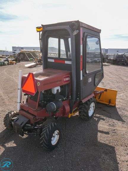 Toro Groundsmaster 328-D 4WD Traction Unit - Roller Auctions