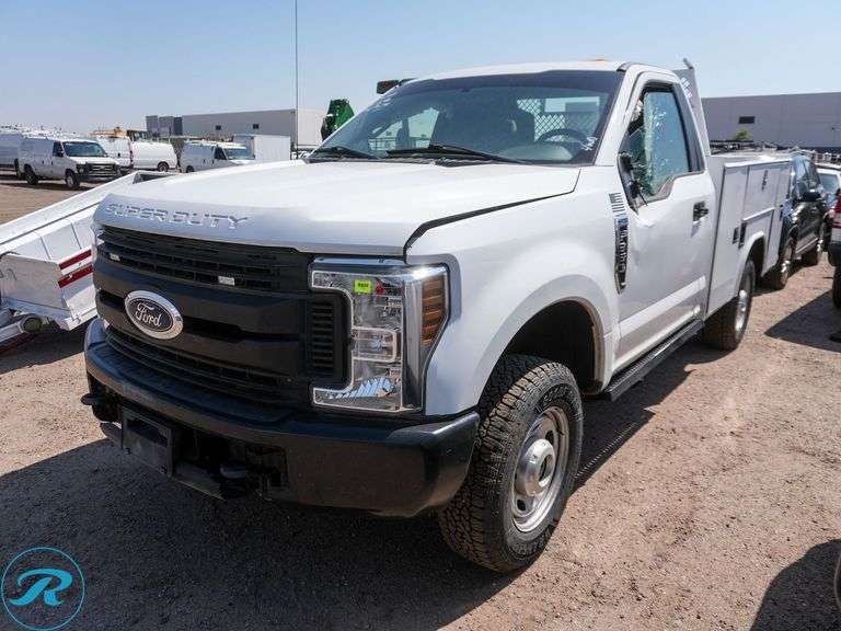 2019 Ford F350 Super Duty XL 4WD Utility Truck - Roller Auctions