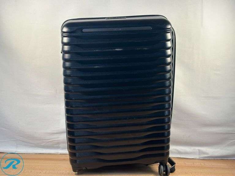 Samsonite Element XLT 2.0 2-piece Hardside Expandable Spinner Luggage Set- Used/ Damaged, Missing Wheel & Minor Scraping - Roller Auctions