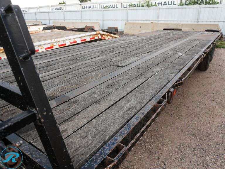 2007 Top Hat T/A Gooseneck Equipment Trailer - Roller Auctions