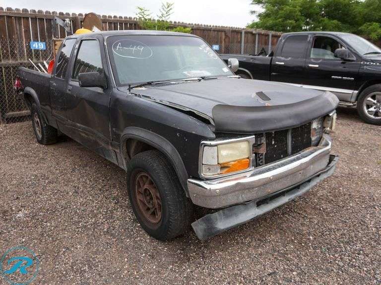 1992  Dodge  Dakota   4WD - Roller Auctions