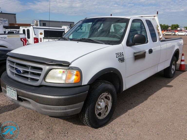 2003  Ford  F150  XL  4WD Super Cab  Pickup - Roller Auctions