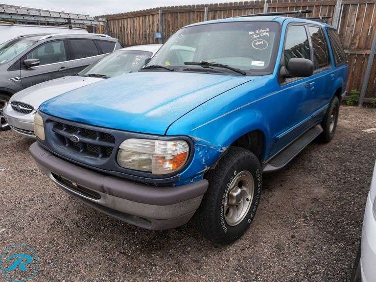 1995  Ford  Explorer Limited  4WD