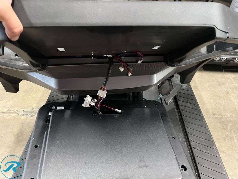 Pro-Form Pro 2000 Treadmill - Untested/Parts Not Inventoried - Roller Auctions