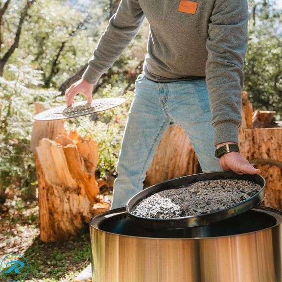 Solo Stove Bonfire 2.0 Essential Bundle with Pellet Adapter - New - Roller Auctions