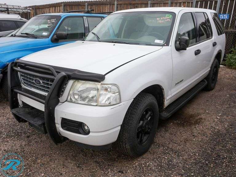 2005  Ford  Explorer XLT  4WD