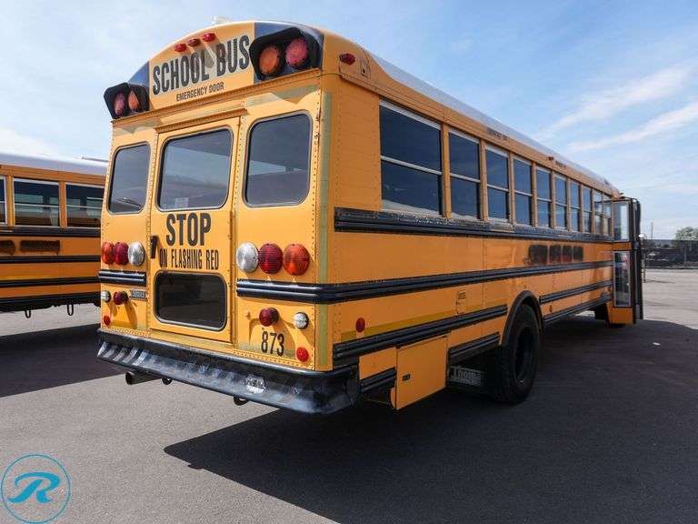 2004  Thomas  Freightliner  RWD  65-Passenger School Bus - Roller Auctions