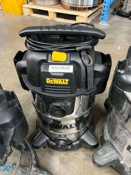 (4) Assorted DeWalt Wet/Dry Vacuums - Salvage/ Do NOT Power On - Roller Auctions