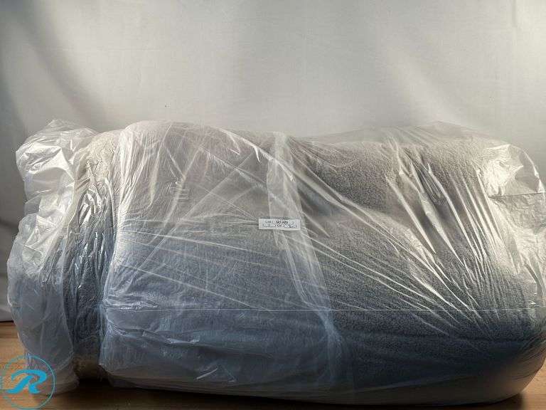 (4) Large Wedge Pillows- Used - Roller Auctions