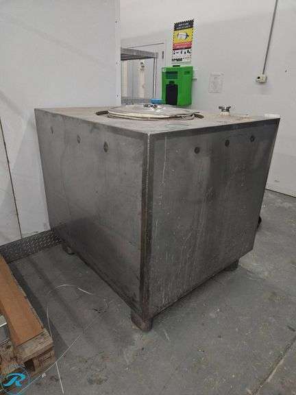 Stainless Steel Processing Tank, With Internal Spray Ball, Bottom Drain with Butterfly Valve, 52″×46″×41.5″ Tank Size, Overall Height 49″