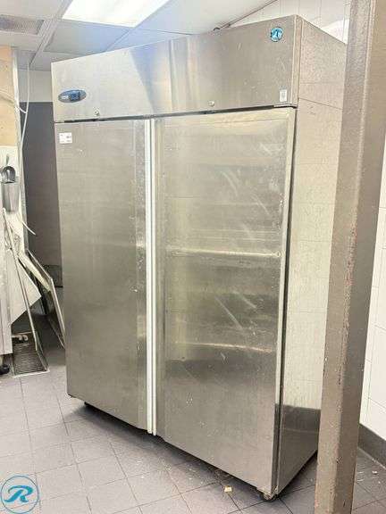Hoshizaki CF2S-FS 2-Door Reach In Freezer On Casters - Roller Auctions