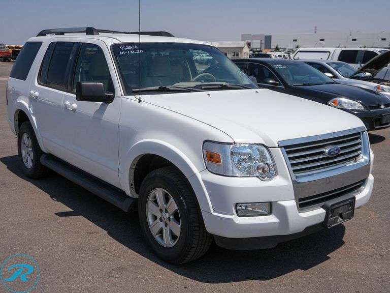 2009  Ford  Explorer  XLT  4WD  SUV - Roller Auctions