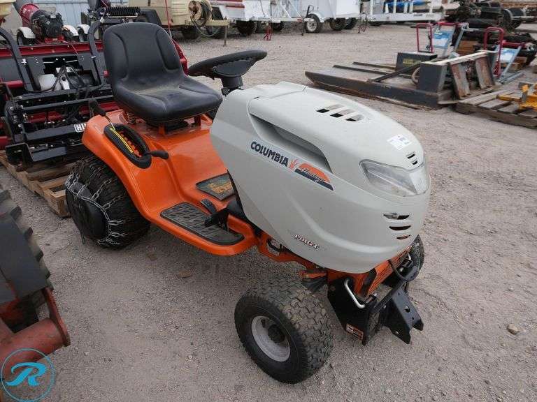 Columbia  Heritage P91GT  Hydrostatic  Ride-On Mower - Roller Auctions
