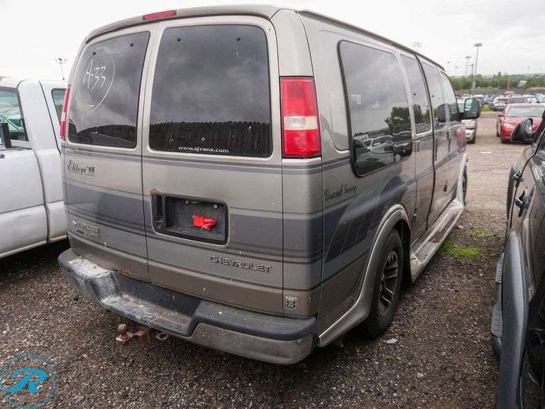 2003  Chevrolet  Express 1500   AWD - Roller Auctions