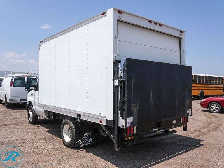2018 Ford E350 Super Duty RWD Box Van - Roller Auctions