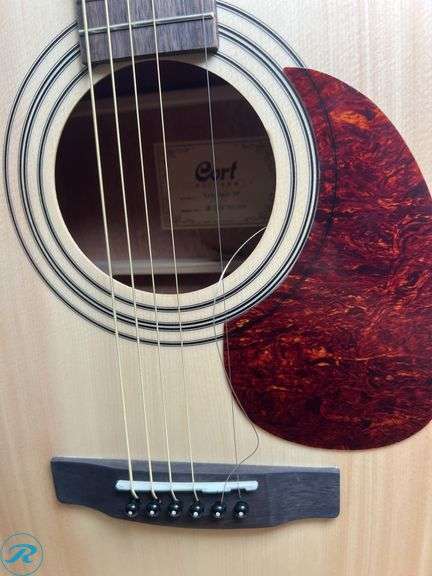 Cort Acoustic Guitar Earth Pack Bundle - Like New - - Broken String - Roller Auctions