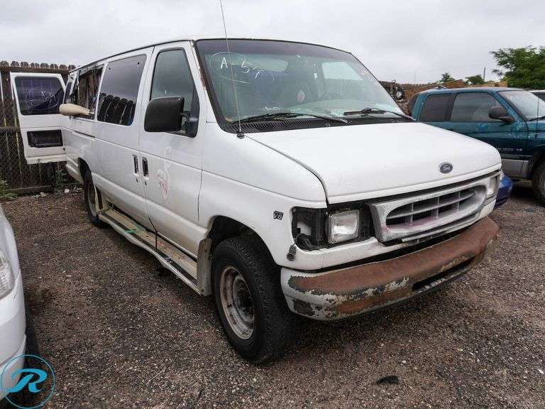 2000  Ford  E350 Vans   RWD - Roller Auctions