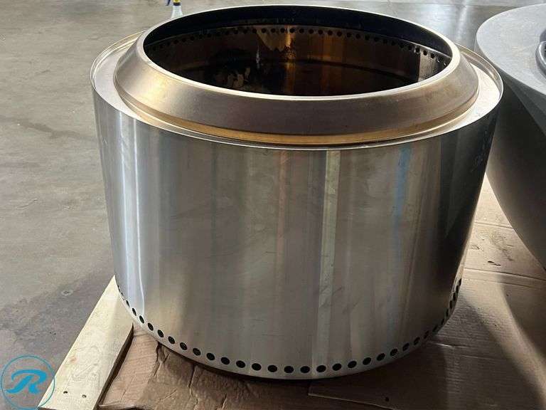 Solo Stove Yukon 1.0 Stainless Steel Fire Pit with Stand - Used/Missing Parts/Dent - Roller Auctions