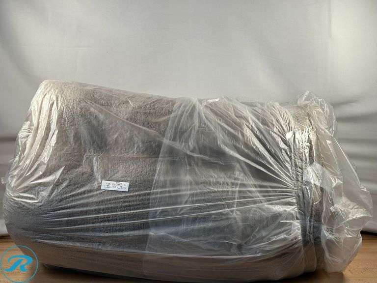 (4) Large Wedge Pillows- Used - Roller Auctions