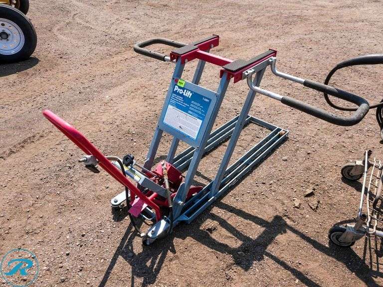 Pro-Lift  T-5501  Lawn Mower Lift