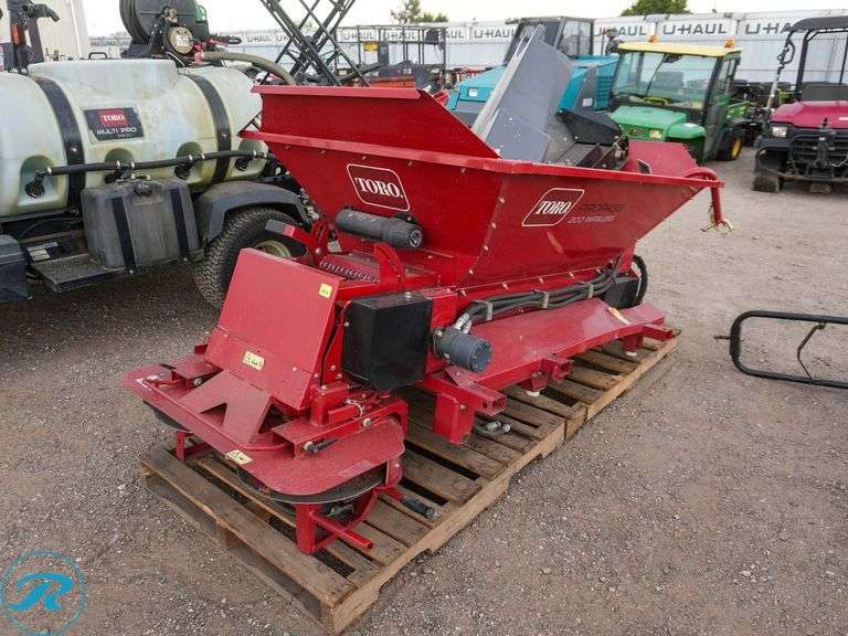 Toro Propass 200 Wireless (#44700) Spreader - Roller Auctions