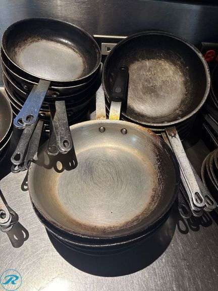 (36) Fry Pans With Metal Handles, Assorted Sizes - Roller Auctions