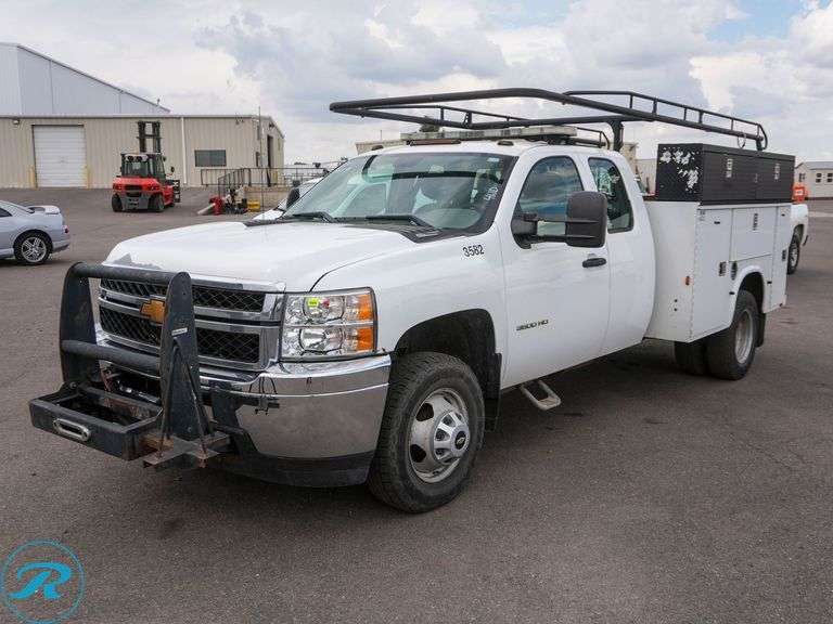 2013  Chevrolet  Silverado  3500 HD  4WD Super Cab  Utility Truck - Roller Auctions