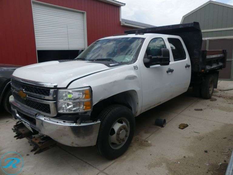 2013  Chevrolet  Silverado   3500 HD  4WD  Dump Truck