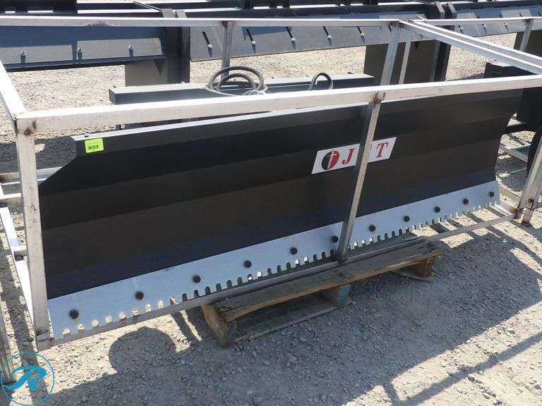 New JCT Hydraulic Dozer Blade Attachment To Fit Skid Steer Loader, 84" - Roller Auctions