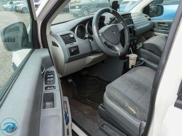 2009  Dodge  Grand Caravan SE  FWD - Roller Auctions