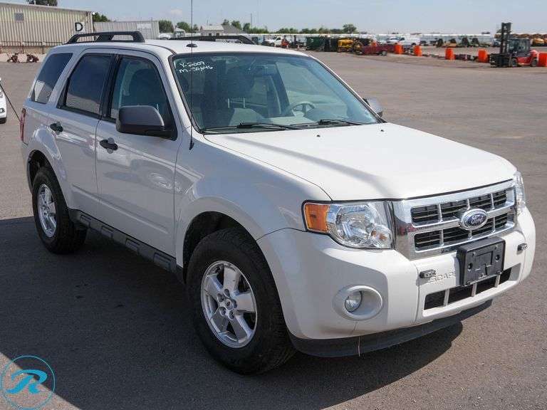 2009  Ford  Escape   XLT  AWD  SUV - Roller Auctions