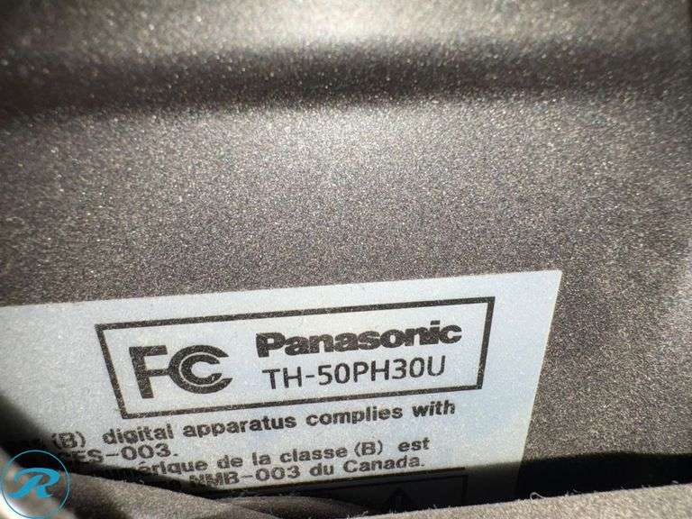 Panasonic TH-50PH30U Plasma Display with Wall Mount - Roller Auctions