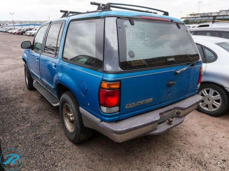 1995  Ford  Explorer Limited  4WD - Roller Auctions