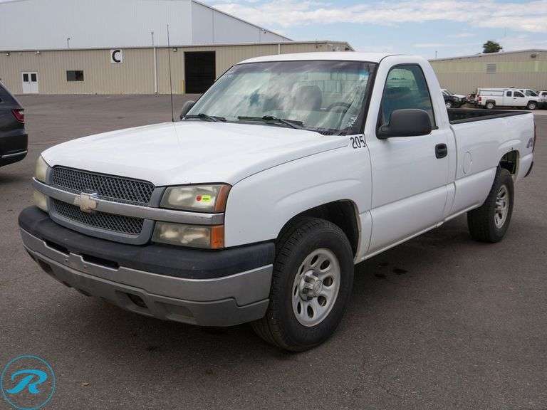2005  Chevrolet  Silverado   1500  4WD  Pickup - Roller Auctions