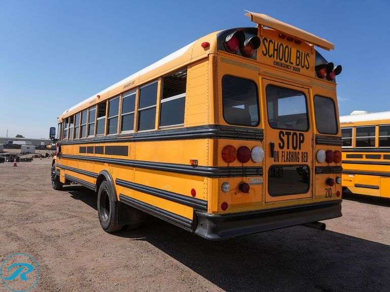 2001  Thomas  Freightliner  RWD  65-Passenger School Bus - Roller Auctions